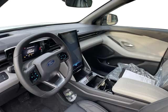 Ford Explorer (2026) thumbnail 13