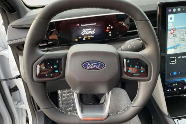 Ford Explorer (2026) thumbnail 14