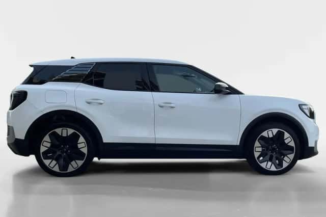 Ford Explorer (2026) thumbnail 3