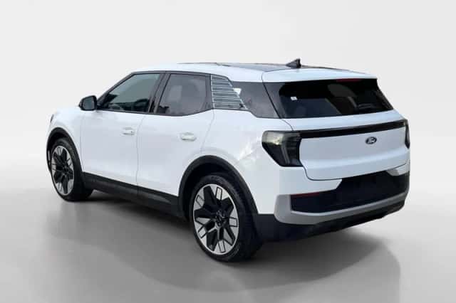 Ford Explorer (2026) thumbnail 9