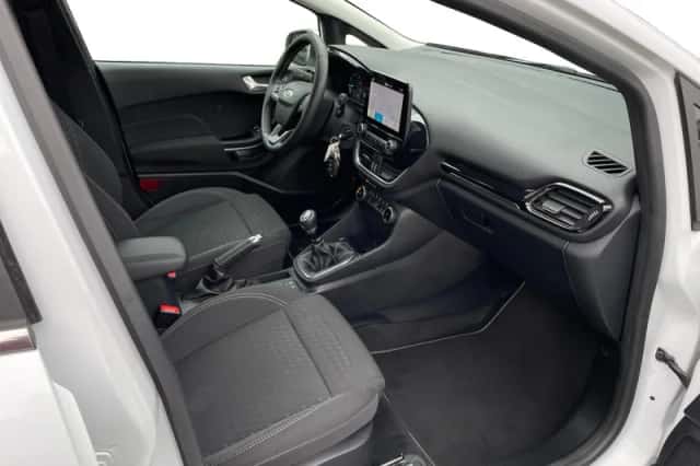 Ford Fiesta (2021) thumbnail 32