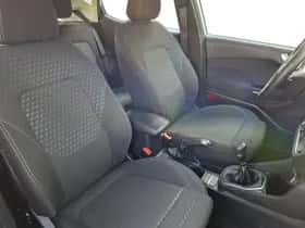 Ford Fiesta (2021) thumbnail 15