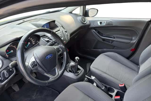 Ford Fiesta (2016) thumbnail 11