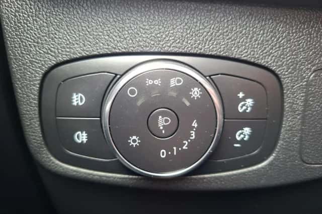 Ford Focus (2023) thumbnail 24