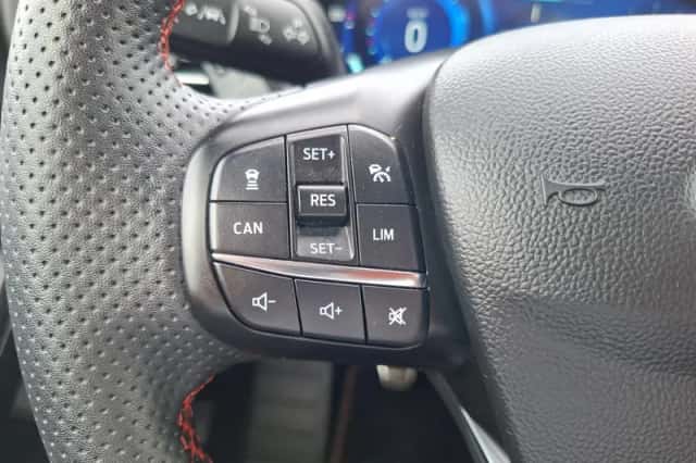 Ford Focus (2023) thumbnail 26