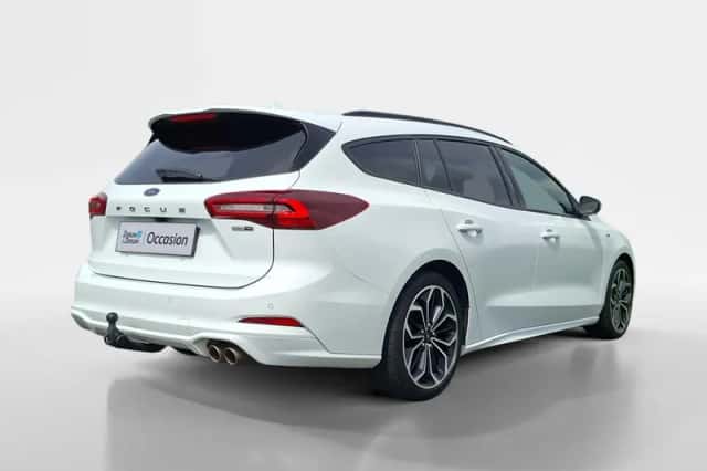 Ford Focus (2023) thumbnail 8