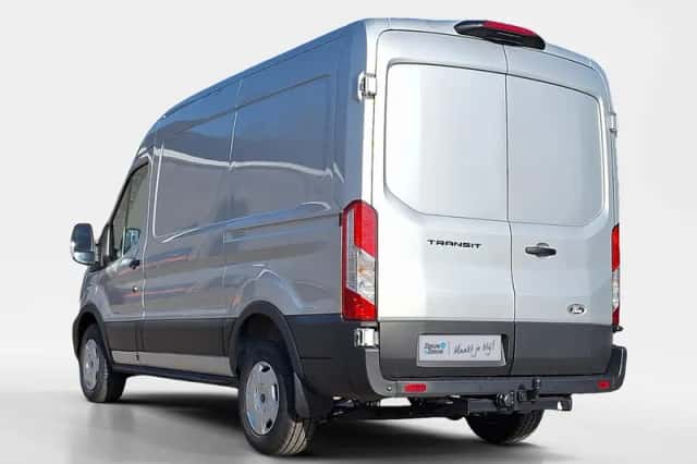 Ford Transit (2024) thumbnail 2