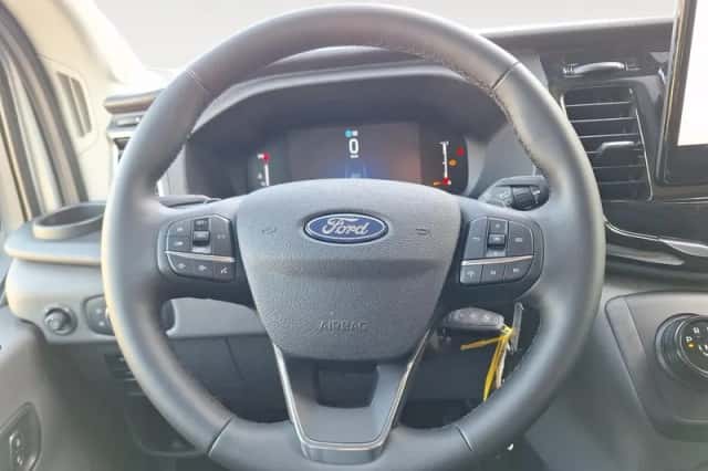 Ford Transit (2024) thumbnail 13