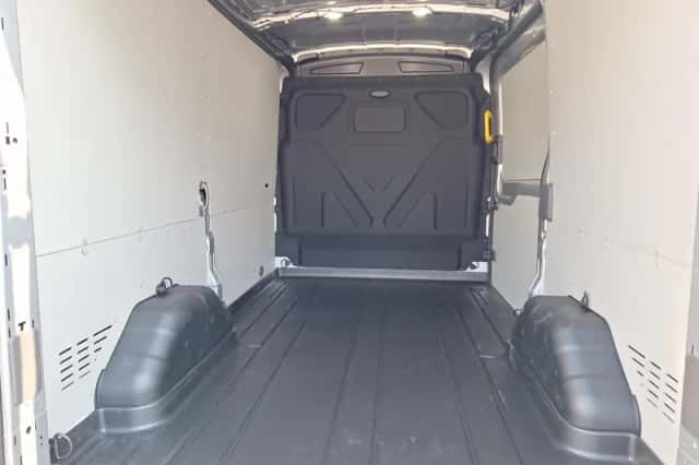 Ford Transit (2024) thumbnail 18