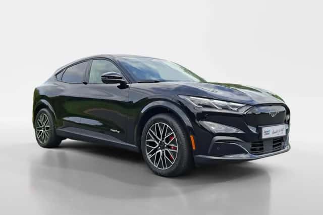 Ford Mustang Mach-E (2026) thumbnail 5