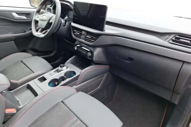 Ford Kuga (2026) thumbnail 3