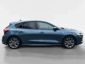 Ford Focus (2023) thumbnail 2