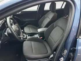 Ford Focus (2023) thumbnail 12