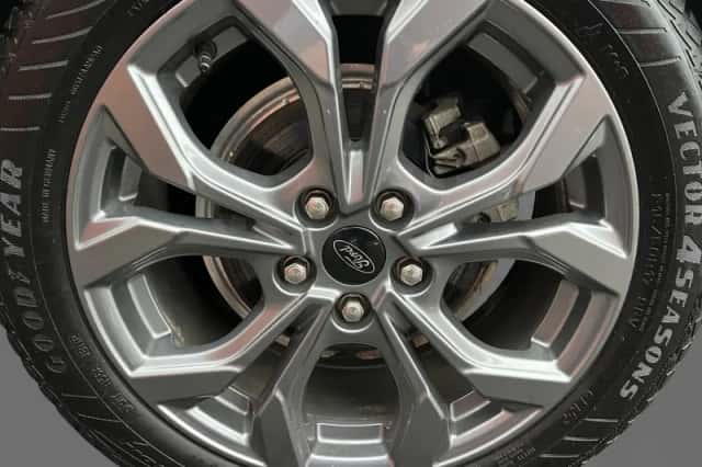 Ford Focus (2023) thumbnail 6