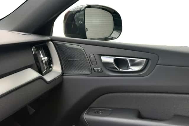 Volvo XC60 (2021) thumbnail 26