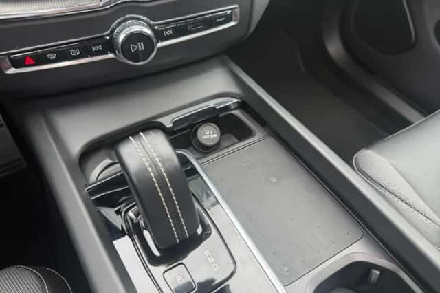 Volvo XC60 (2021) thumbnail 32