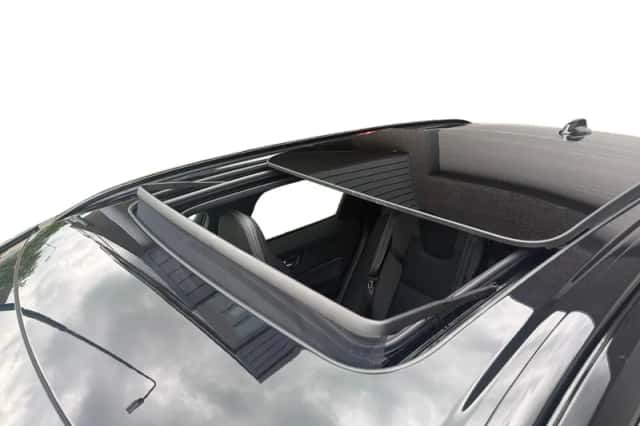 Volvo XC60 (2021) thumbnail 9