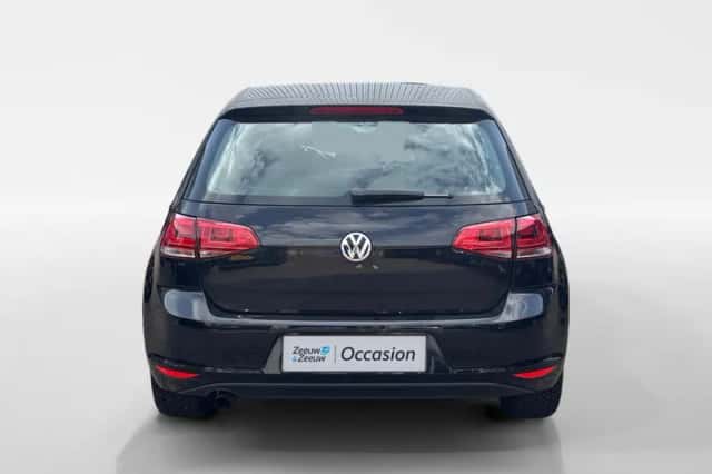 Volkswagen Golf (2016) thumbnail 6