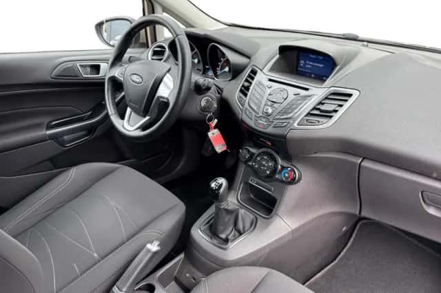 Ford Fiesta (2016) thumbnail 11