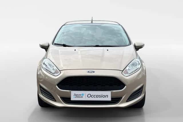 Ford Fiesta (2016) thumbnail 3