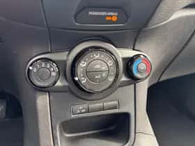 Ford Fiesta (2016) thumbnail 23