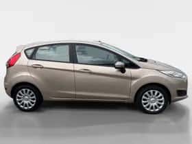 Ford Fiesta (2016) thumbnail 5