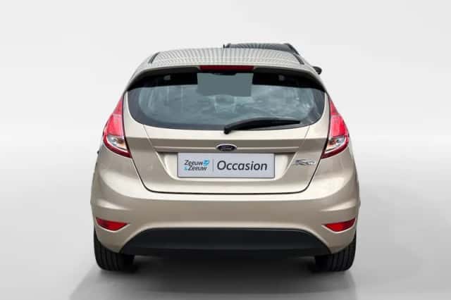 Ford Fiesta (2016) thumbnail 7