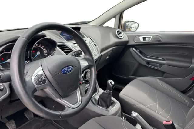 Ford Fiesta (2016) thumbnail 9