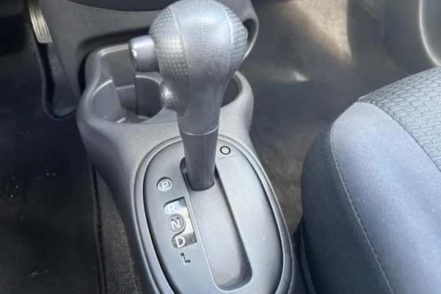 Nissan Micra (2011) thumbnail 11