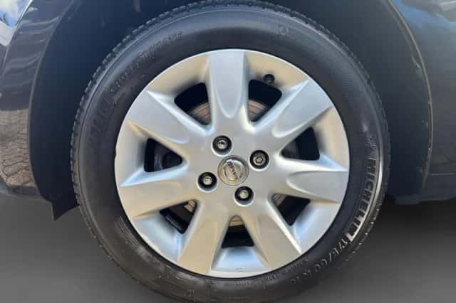 Nissan Micra (2011) thumbnail 14