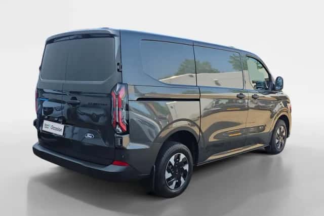 Ford E-Transit (2026) thumbnail 5