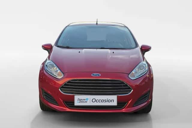 Ford Fiesta (2015) thumbnail 2