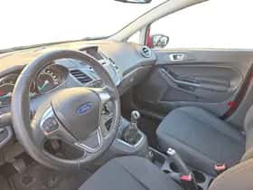 Ford Fiesta (2015) thumbnail 13