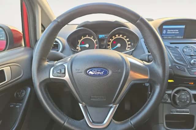 Ford Fiesta (2015) thumbnail 14