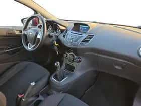 Ford Fiesta (2015) thumbnail 16