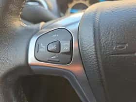 Ford Fiesta (2015) thumbnail 23