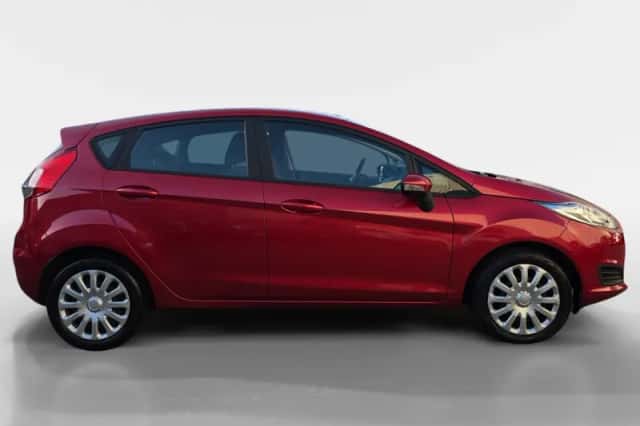 Ford Fiesta (2015) thumbnail 4