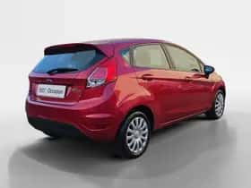 Ford Fiesta (2015) thumbnail 5