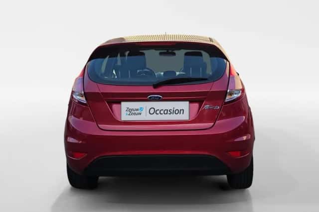 Ford Fiesta (2015) thumbnail 6