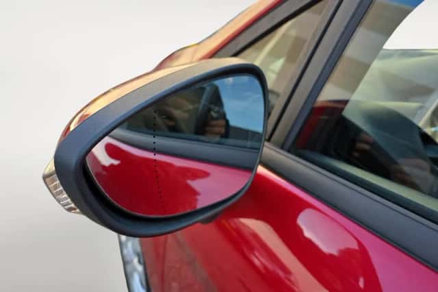 Ford Fiesta (2015) thumbnail 9