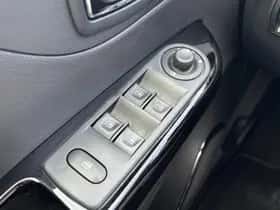 Renault Captur (2014) thumbnail 27
