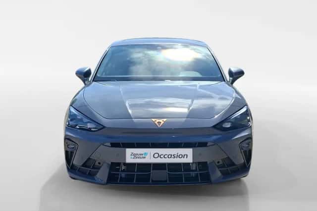 CUPRA Leon (2025) thumbnail 2