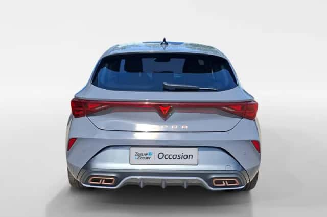 CUPRA Leon (2025) thumbnail 6