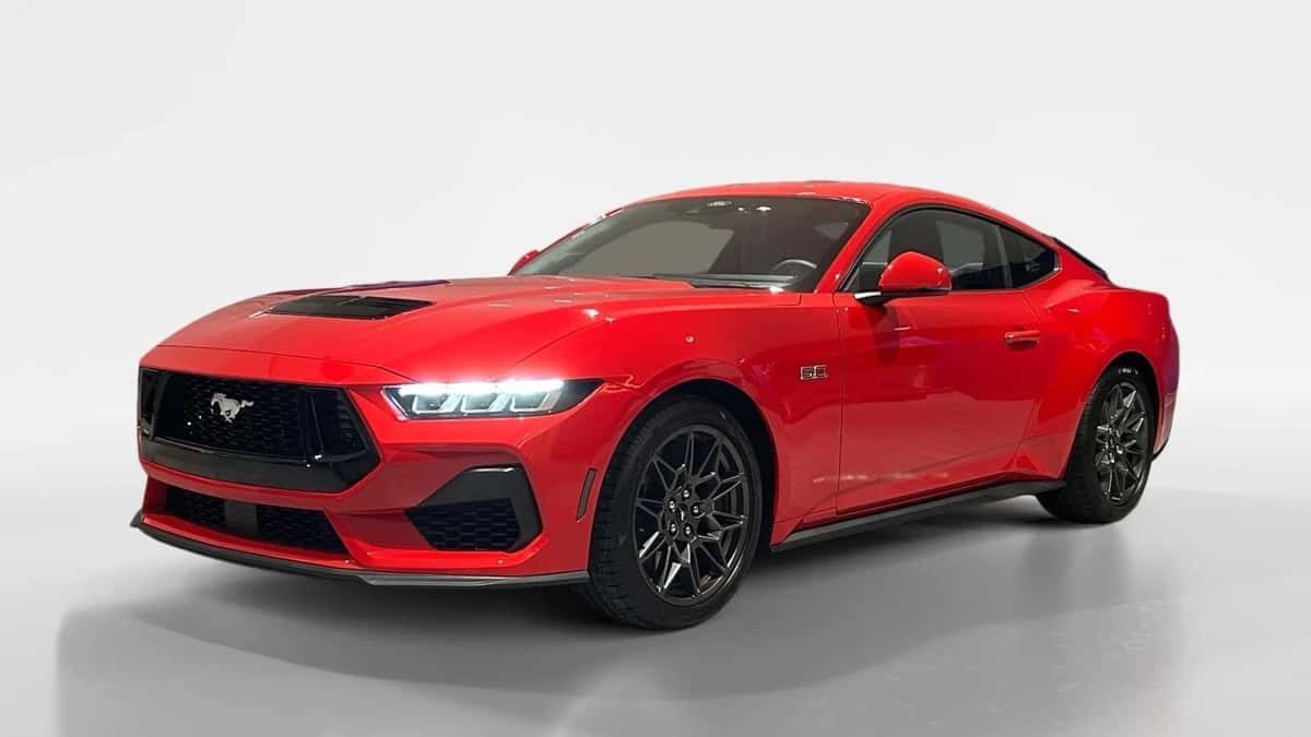 Ford Mustang (2025) — foto 1