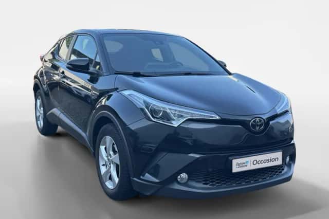 Toyota C-HR (2017) thumbnail 3