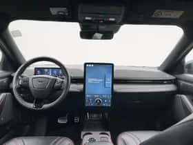 Ford Mustang Mach-E (2022) thumbnail 13