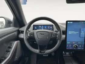 Ford Mustang Mach-E (2022) thumbnail 14