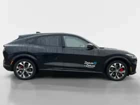 Ford Mustang Mach-E (2022) thumbnail 3
