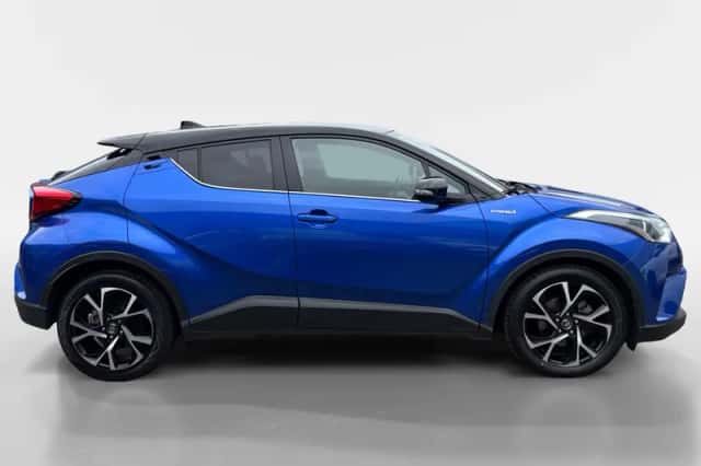 Toyota C-HR (2019) thumbnail 4