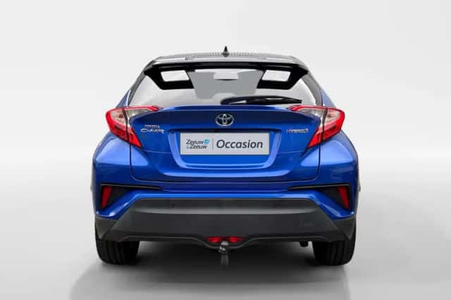 Toyota C-HR (2019) thumbnail 6
